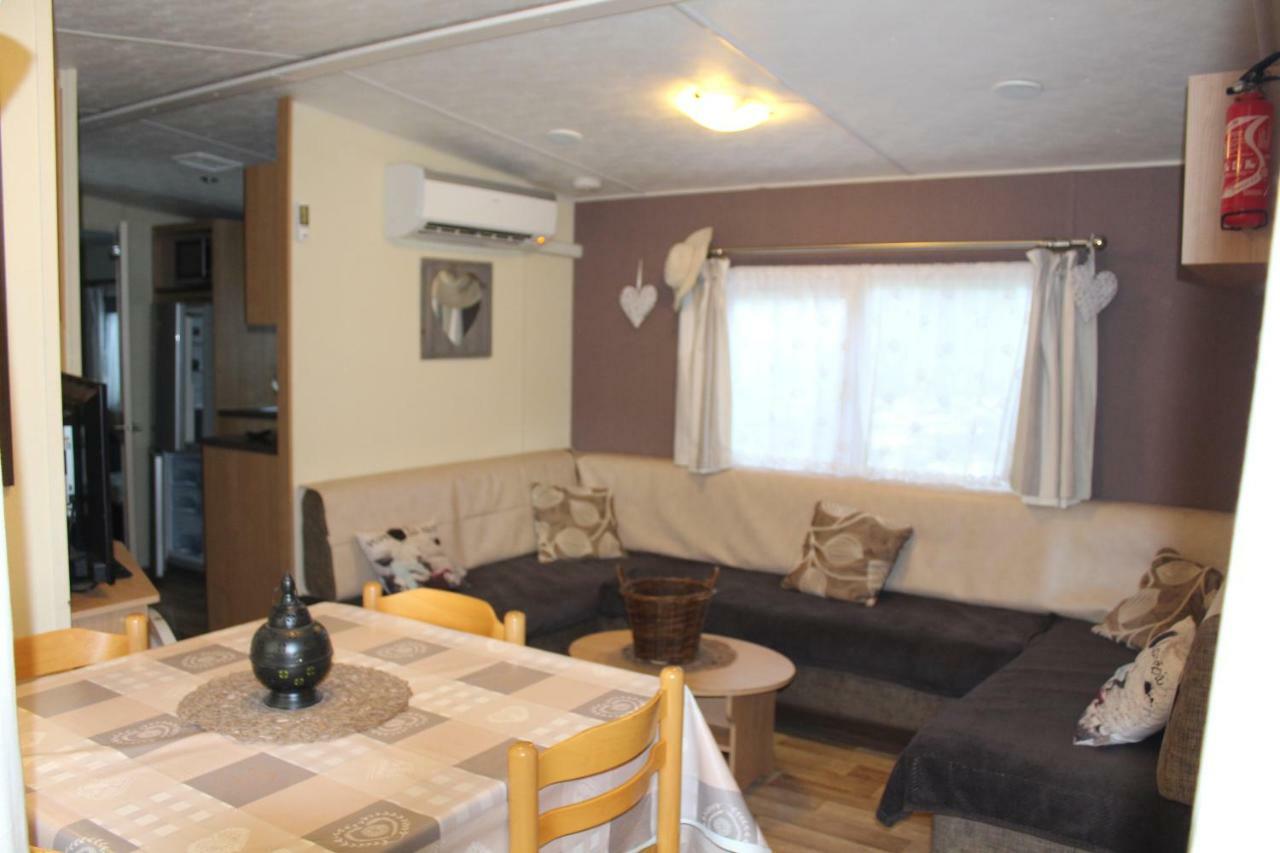 Les Mobiles Homes De La Palmyre Ле-Мат Экстерьер фото